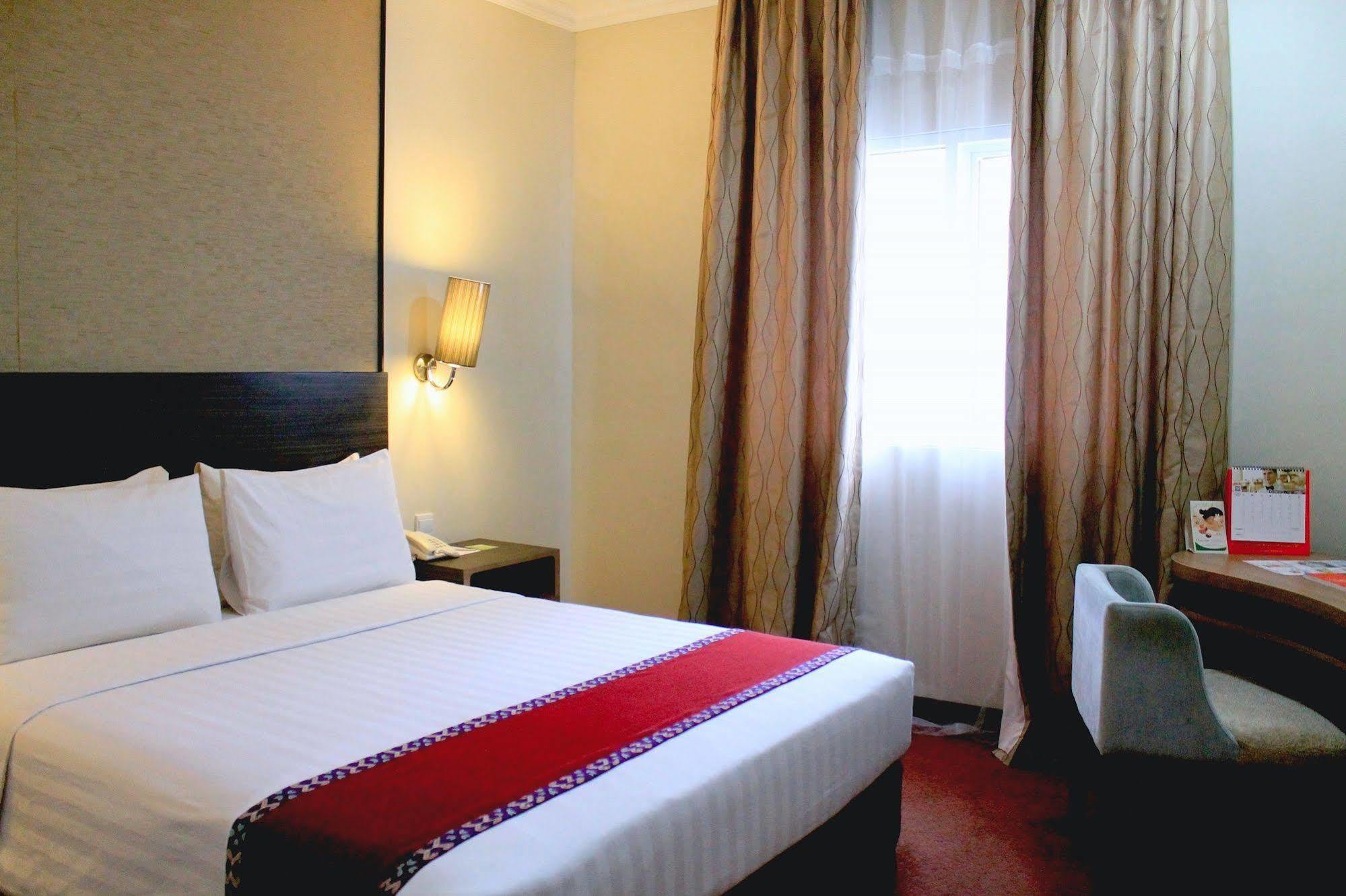 Swiss-Belinn 庞卡兰布翁 外观 照片